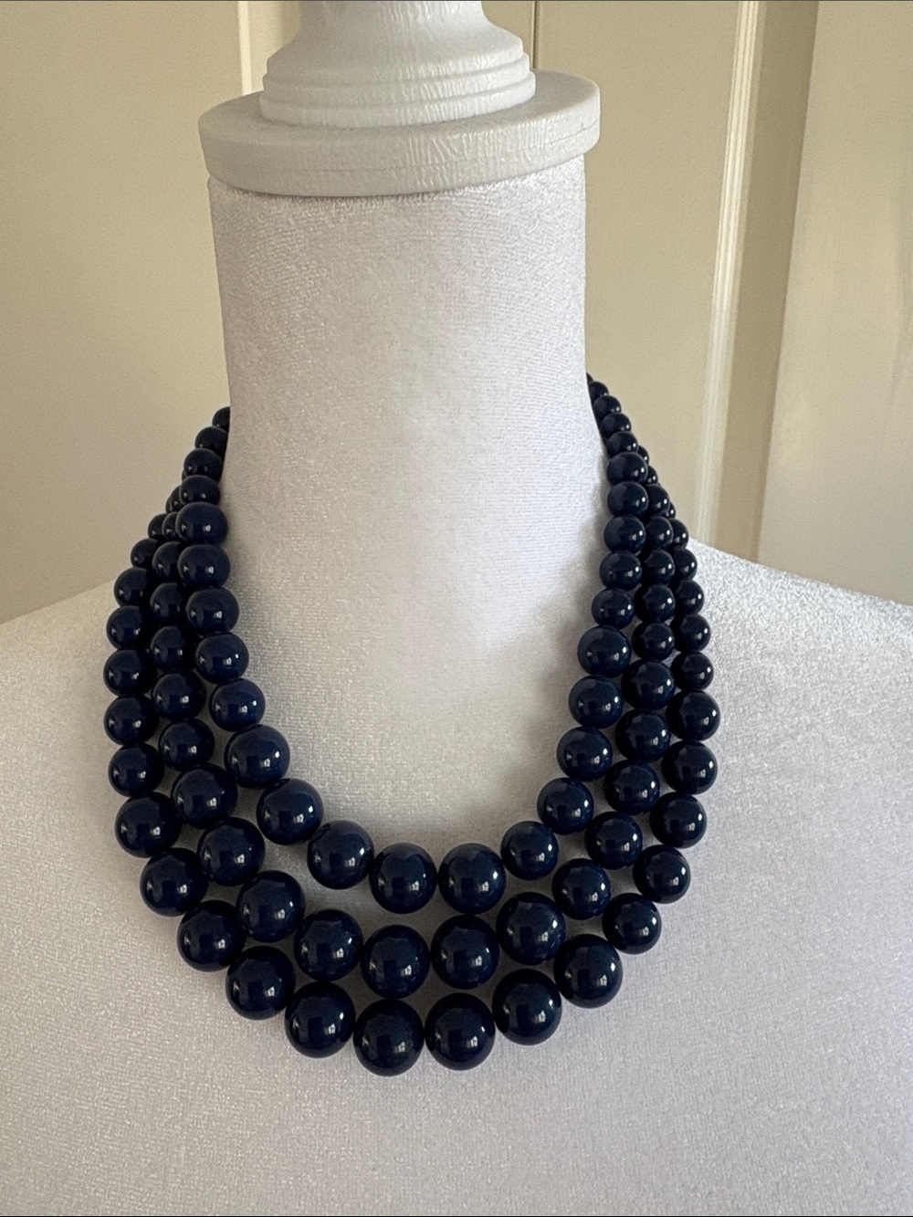 VINTAGE NAPIER TRIPLE STRAND CHOKER NECKLACE NAVY BLUE